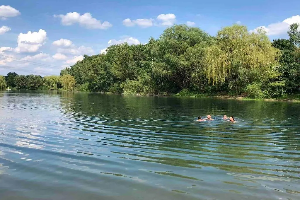 Idyllische Ferienwohnung Mit Rheinblick Cologne Germany