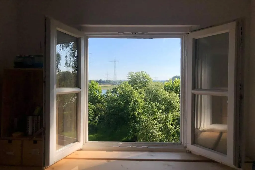 Idyllische Ferienwohnung Mit Rheinblick Cologne Apartment
